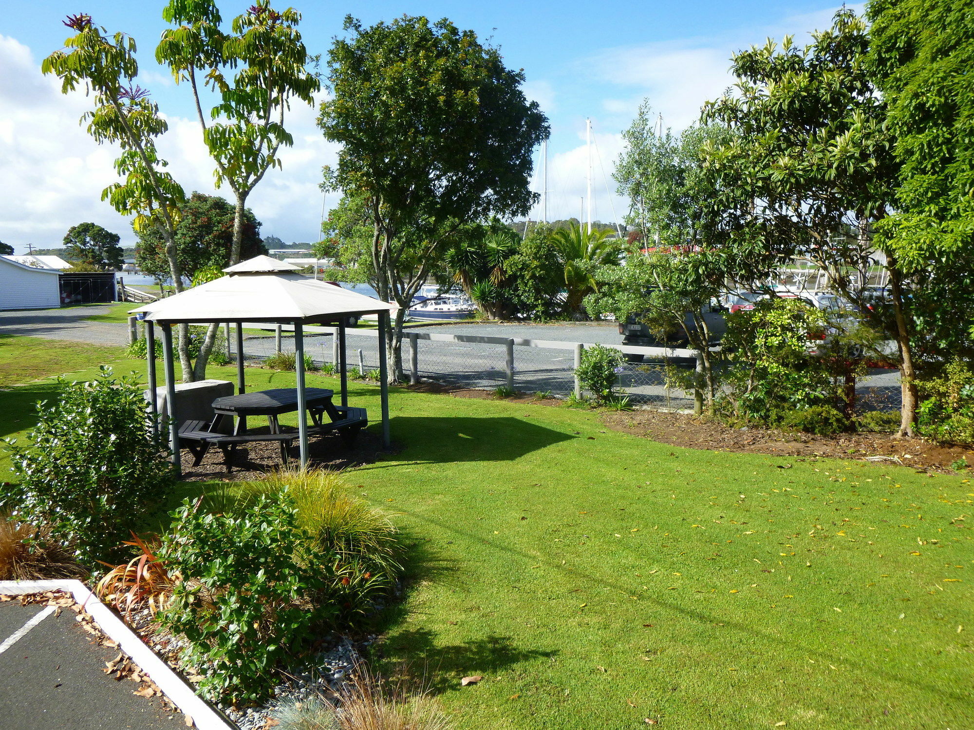 Marina Court Motel & Apartments Whangarei Eksteriør billede